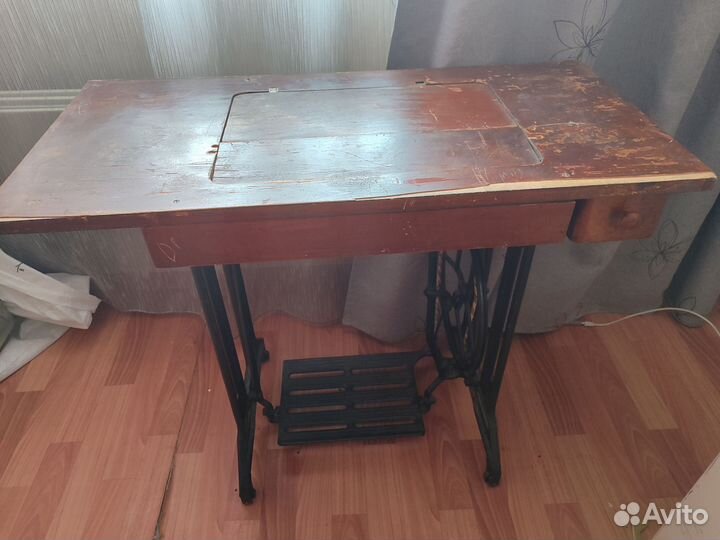 Швейная машина Подольск ножная