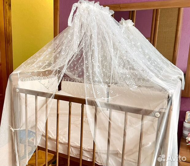 Комплект бортиков с балдахином и постельным бельем