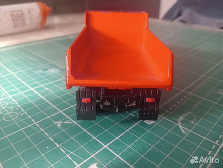 Модель автомобиля Урал 4320 самосвал