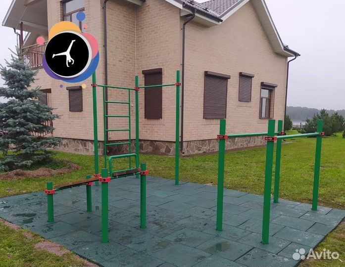 Спортивный уличный воркаут комплекс