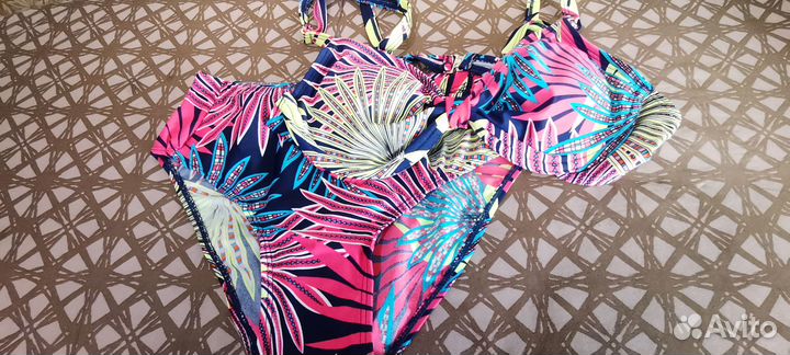 Купальник для девочки новый, р. 42