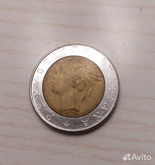 Монета, Италия 500 лир, 1985г