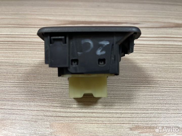 Блок управления стеклоподъемниками передний левый