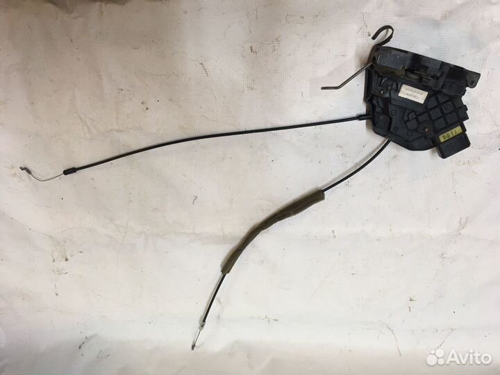 Замок двери задней левой Mazda 3 BK