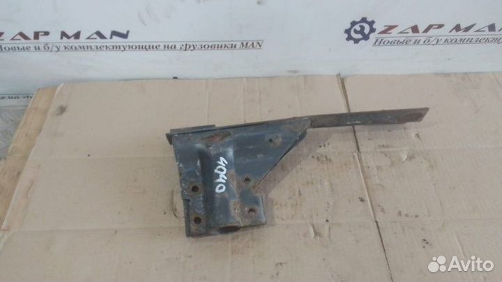 Кронштейн, труба отбойника под будку Man Tgs