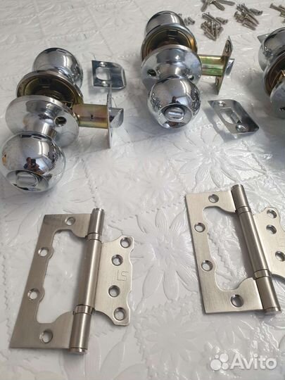 Дверные ручки межкомнатные с замком