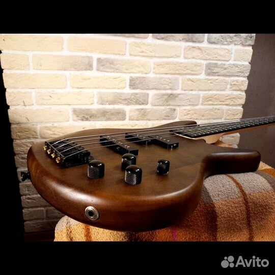 Бас-гитара ibanez GSR200B-WNF