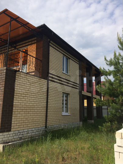 Коттедж 310 м² на участке 12 сот.