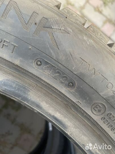 Triangle Snowlink TWT02 255/45 R20 105V