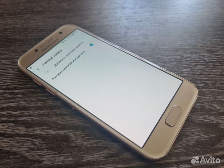 Samsung Galaxy A3 (2017) SM-A320F/DS, 2/16 ГБ