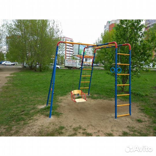 Уличный детский спортивный комплекс