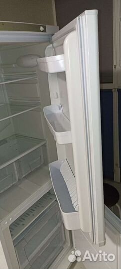 Холодильник indesit