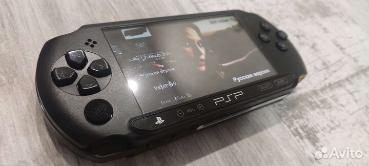 Sony PSP e1008 прошитая с играми 16GB