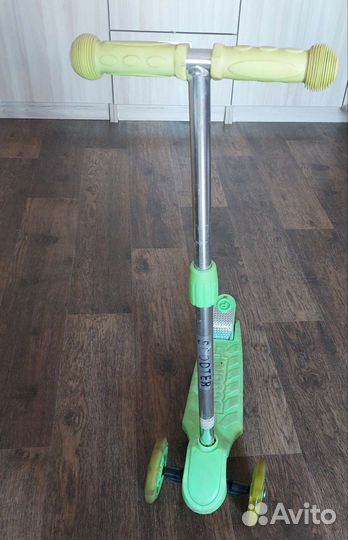 Самокат детский трехколесный