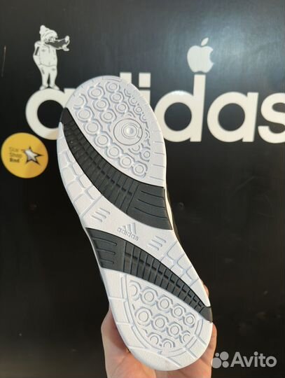 Кроссовки adidas размер 42,5