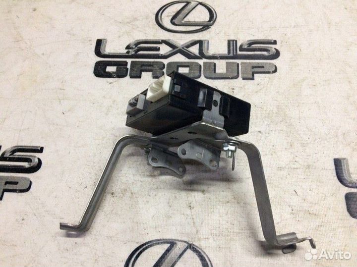 Блок управления стояночным тормозом Lexus Nx300H