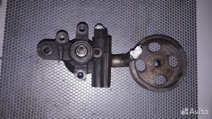 Насос гур Toyota 2.0D 2C