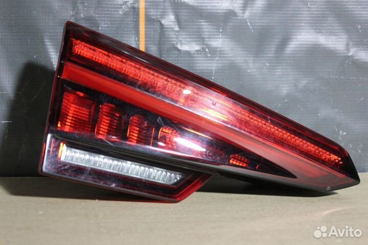 Фонарь задний внутренний левый LED - Audi A4 B9