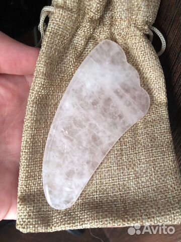 Скребок гуаша лапка в стиле розовый кварц