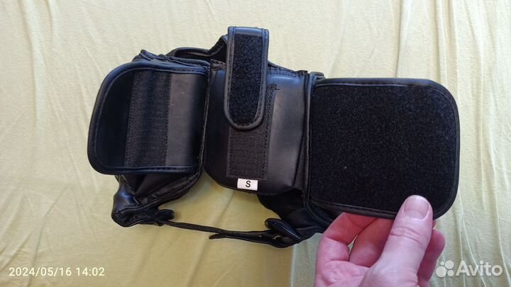 Шлем защитный для единоборств