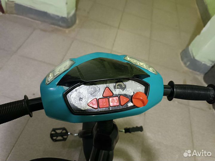 Детский велосипед с родительской ручкой