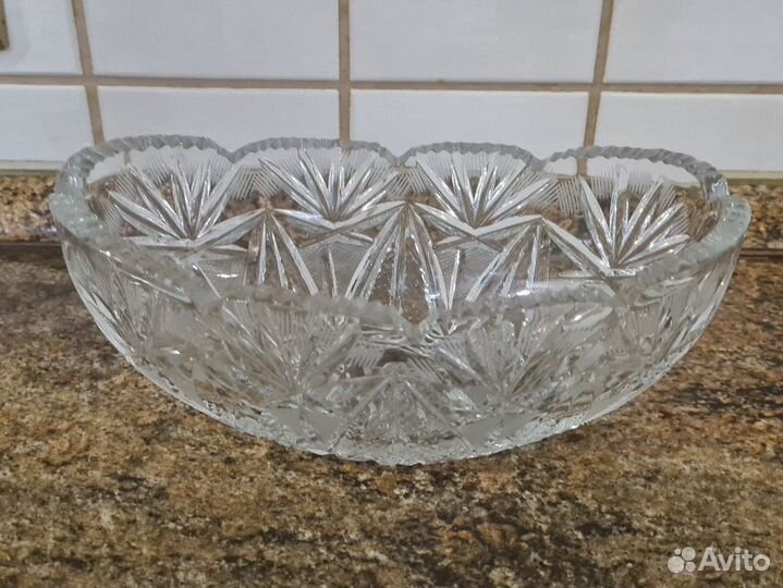 Хрустальная ваза