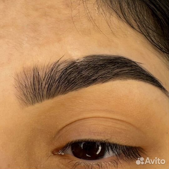 Коррекция бровей