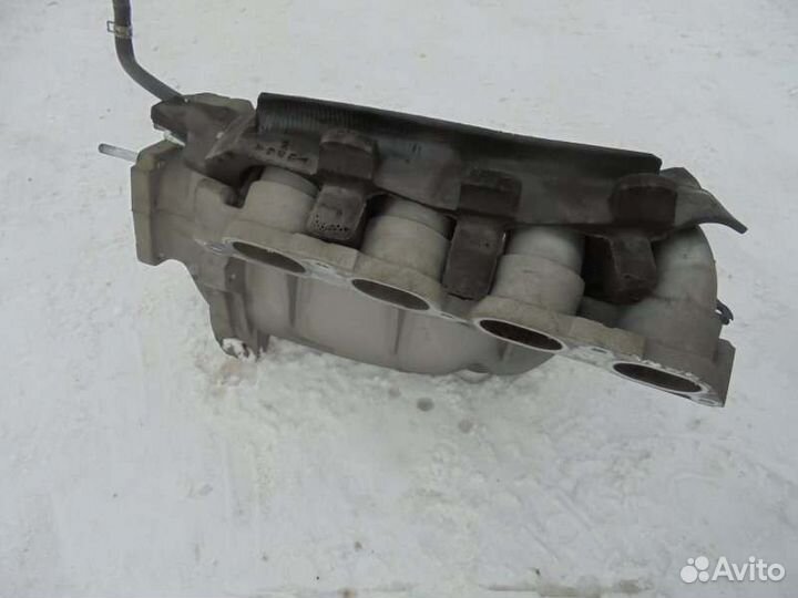 Коллектор впускной Toyota Celica ZZT231 2ZZ-GE
