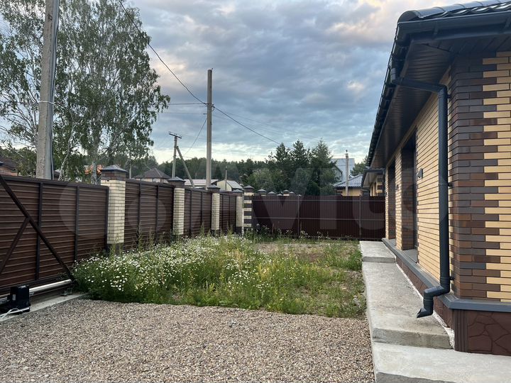 Дом 140 м² на участке 9,5 сот.