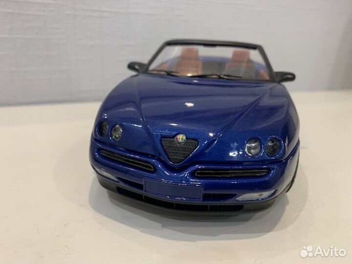 Alfa Romeo spider. 1/18. Maisto