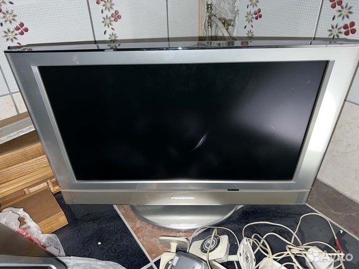 LCD телевизор Panasonic, пр-во Япония 22''