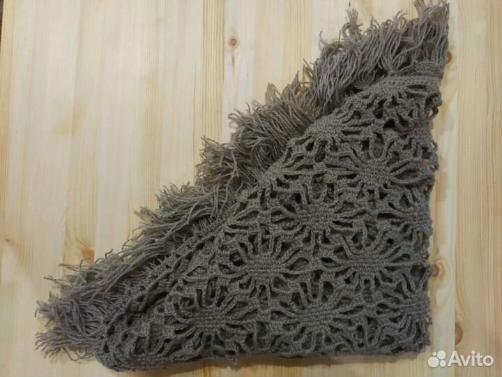 Шаль вязаная крючком (коричневая, бежевая, зелена)