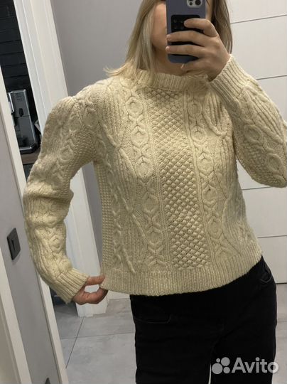 Свитер ручной вязки шерстяной