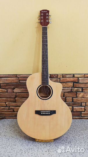 Акустическая гитара