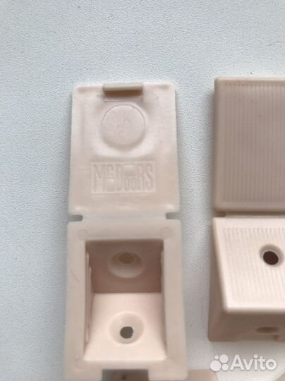 Уголок мебельный пластиковый mrdoors