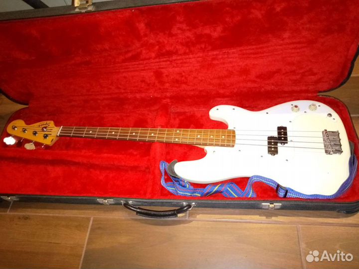 Бас гитара Fender Square