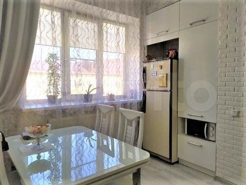 2-к. квартира, 63,8 м², 3/3 эт.