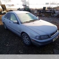 Volvo S40 1.6 MT, 2000, битый, 290 000 км, с пробегом, цена 100 000 руб.