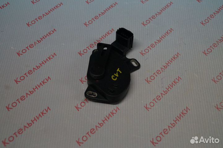 Nissan 31918-8E000 Переключатель селектора CVT MCV