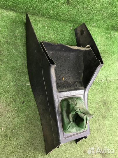 Центральная консоль Audi 80 B3 RU 1.8