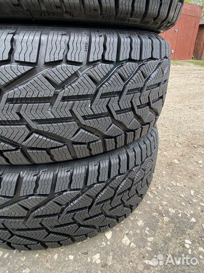 Taurus Winter 225/60 R17