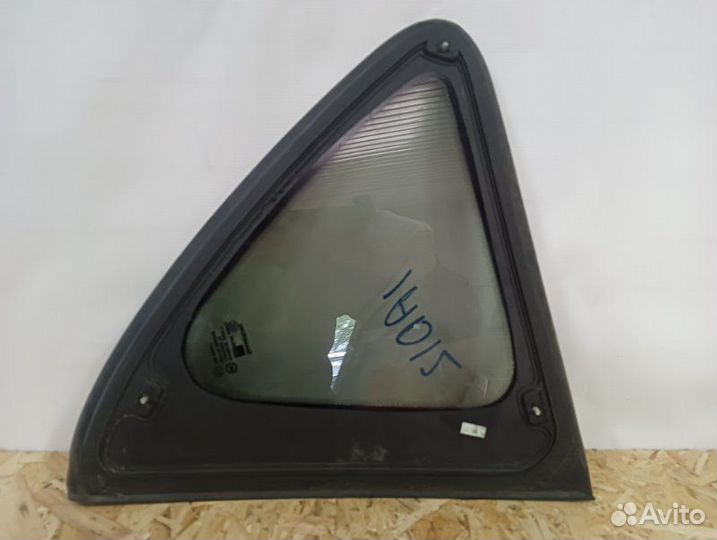 Стекло глухое заднее левое Ssangyong Rexton 2