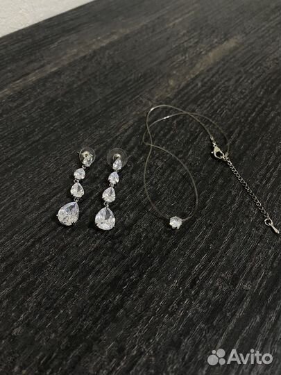 Серьги, колье, диадема