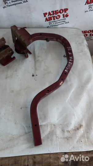 Петли багажника Nissan Almera N16