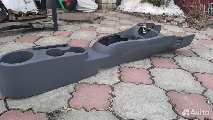 Консоль между сидений центральная Kia RIO 2