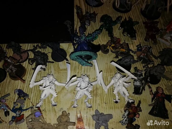 Вархаммер 40000 и аос миниатюры