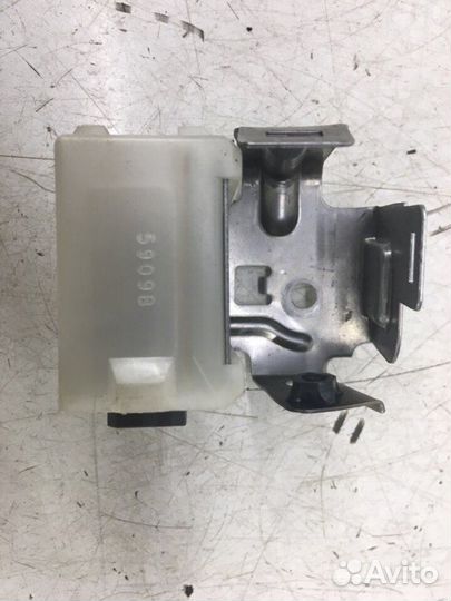 Другие реле моторного отсека Honda Cr-V 2 2006