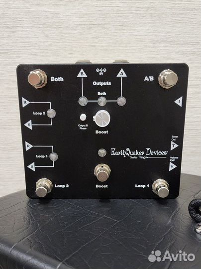 Earthquaker swiss things гитарная педаль футсвитч