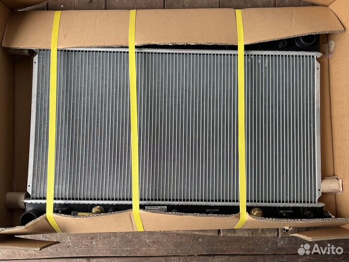 Радиатор охлаждения subaru forester 2 sg/s11