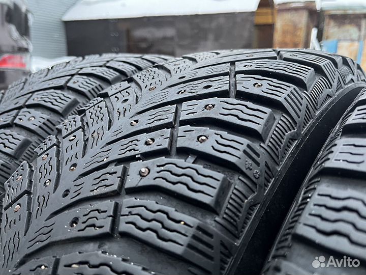 Michelin X-Ice North 4 215/65 R16 102T